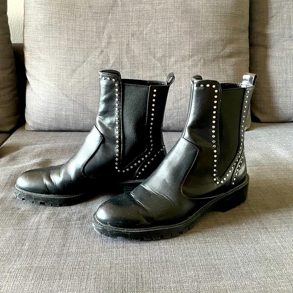 Zara Trafaluc Flat Ankle Silver Studded Boots US 9 / EU 40 - Picture 2 of 6